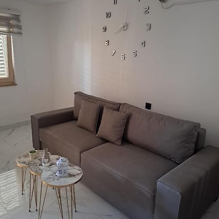 Apartmani Ana Tribunj  Luaran gambar