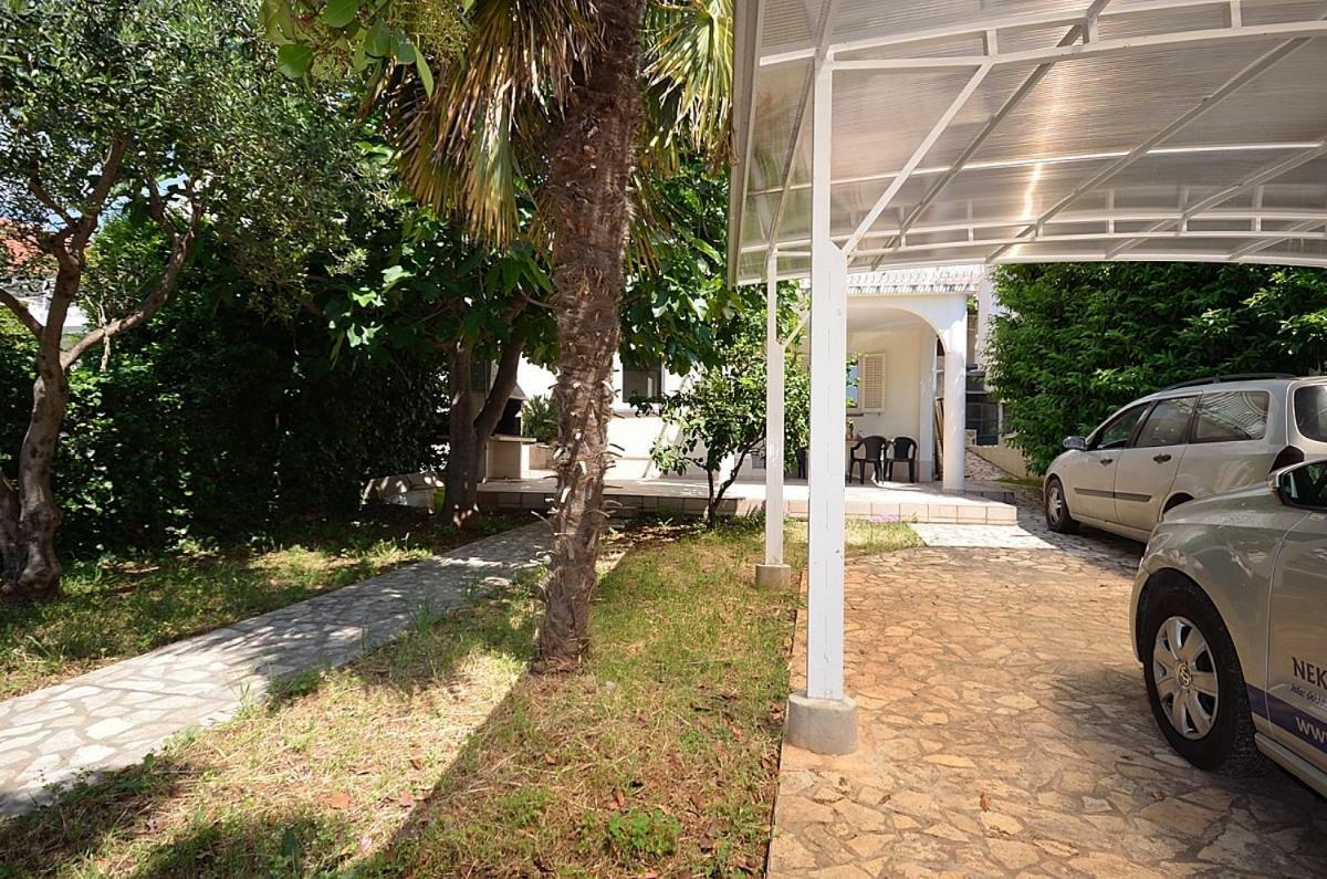Apartmani Ana Tribunj  Luaran gambar