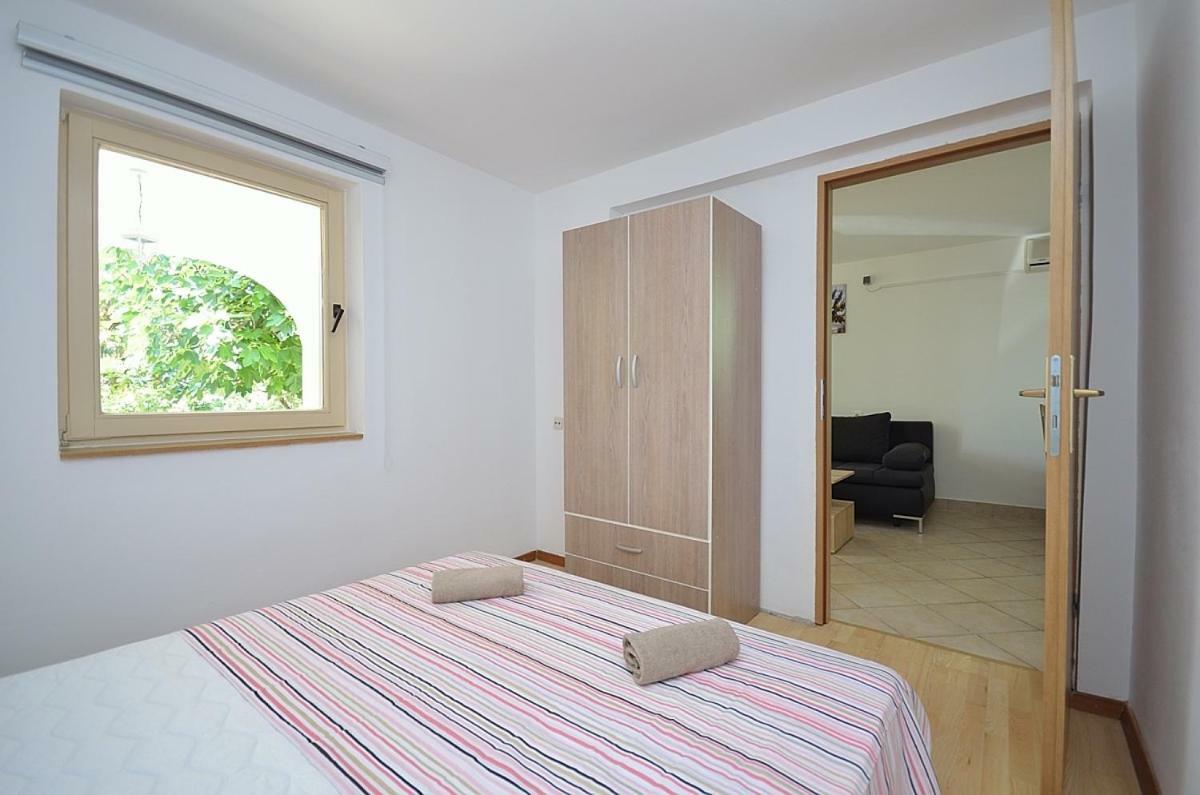 Apartmani Ana Tribunj  Luaran gambar