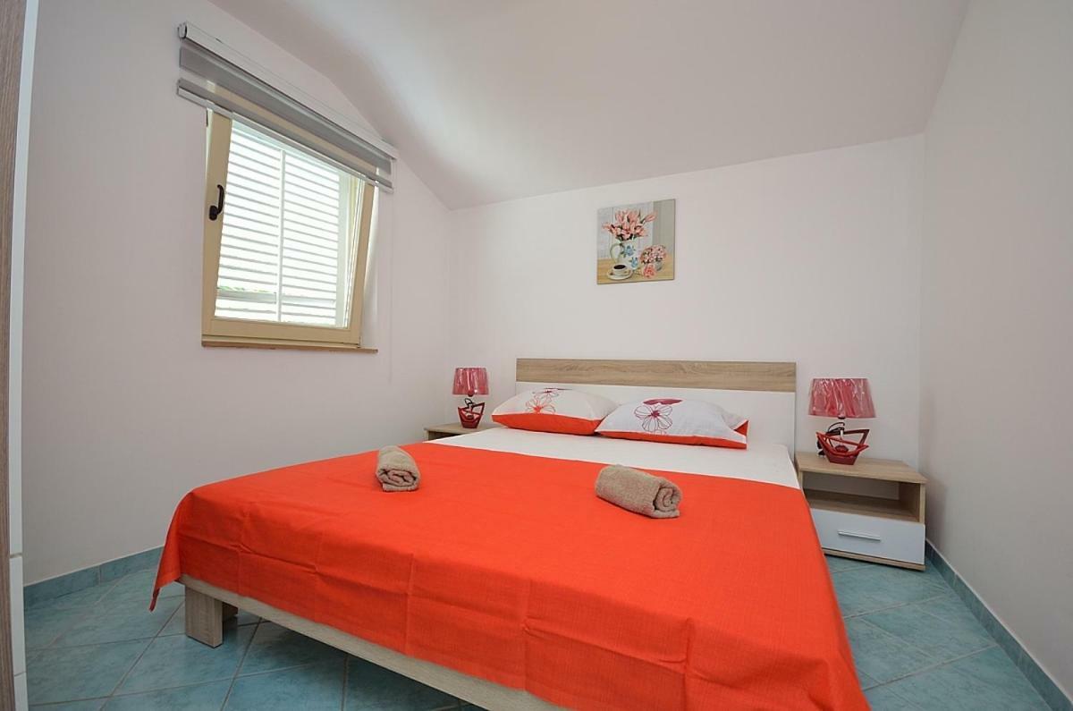 Apartmani Ana Tribunj  Luaran gambar