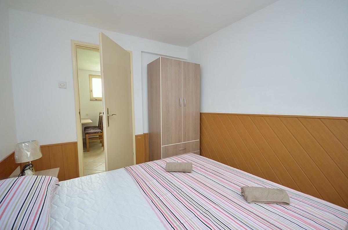 Apartmani Ana Tribunj  Luaran gambar